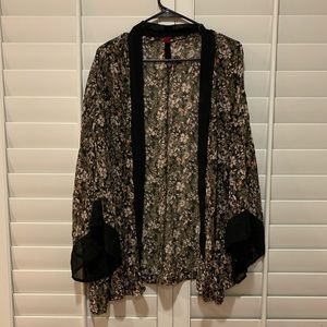 Floral short kimono